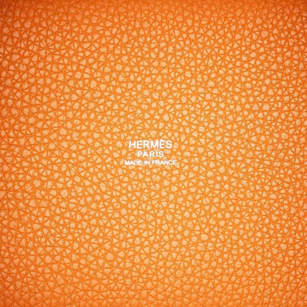 Hermès Clemence Picotin 18 Orange Leather Good condition - Box View