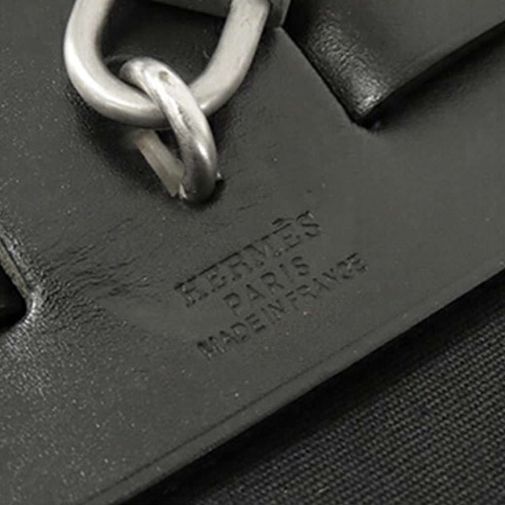 Hermès Toile Herbag 31 Black Canvas Good condition - Model View