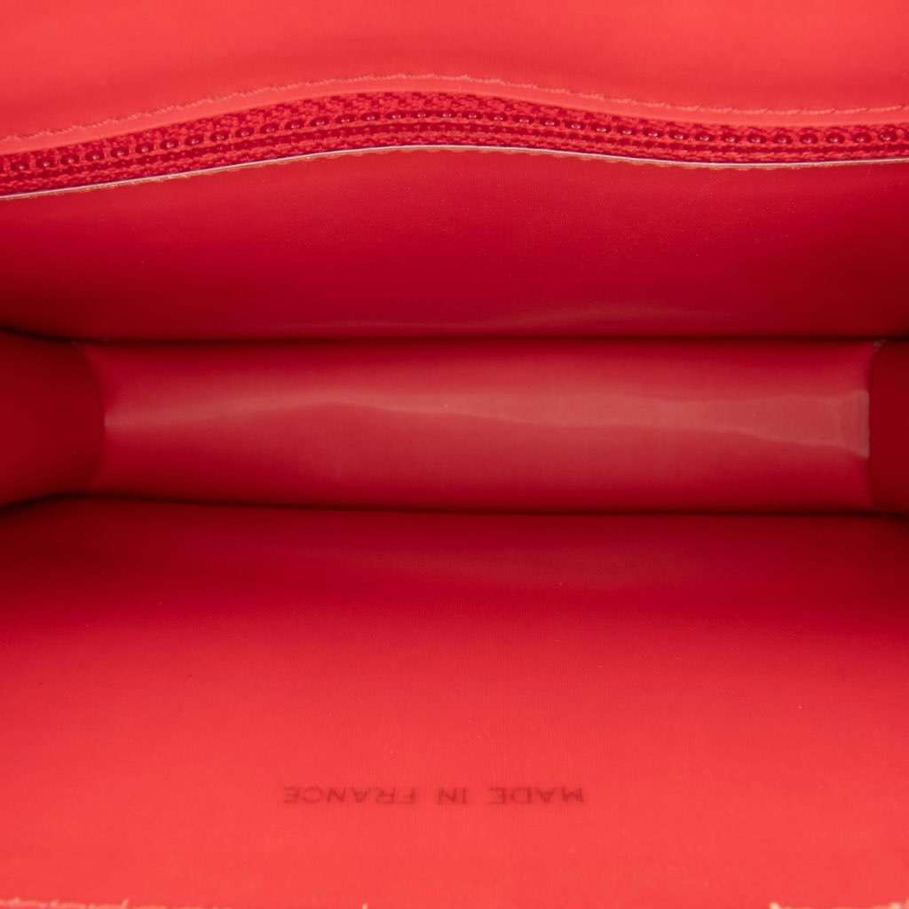 Chanel Vinyl Hologram CC Shoulder Bag Red Very good - Model View