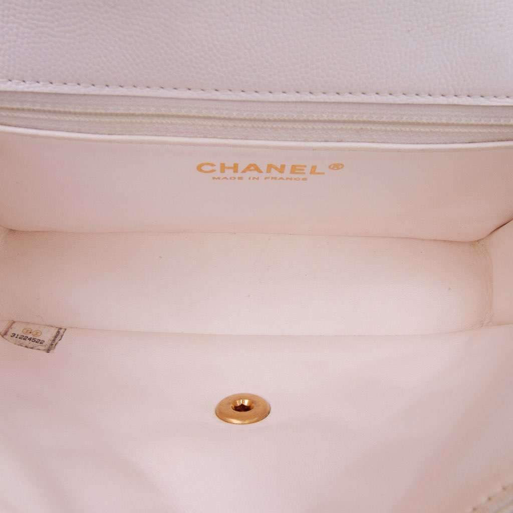 Chanel Medium Quilted Caviar Sweet Classic Flap White Leather Good condition - Model View