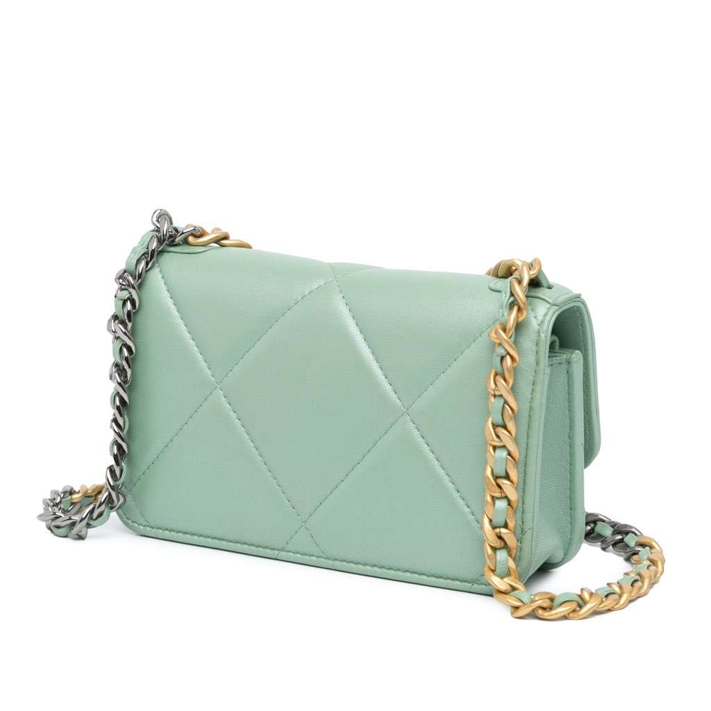 Chanel Quilted Lambskin 19 Wallet on Chain Green Leather Very good - Back View