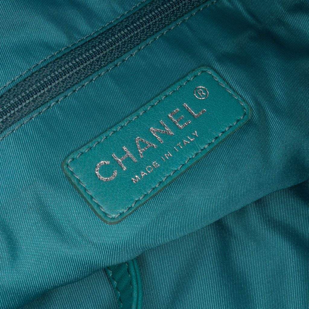 Chanel CC Quilted Nylon Graffiti Watercolour Shopping Tote Blue Good condition - Box View