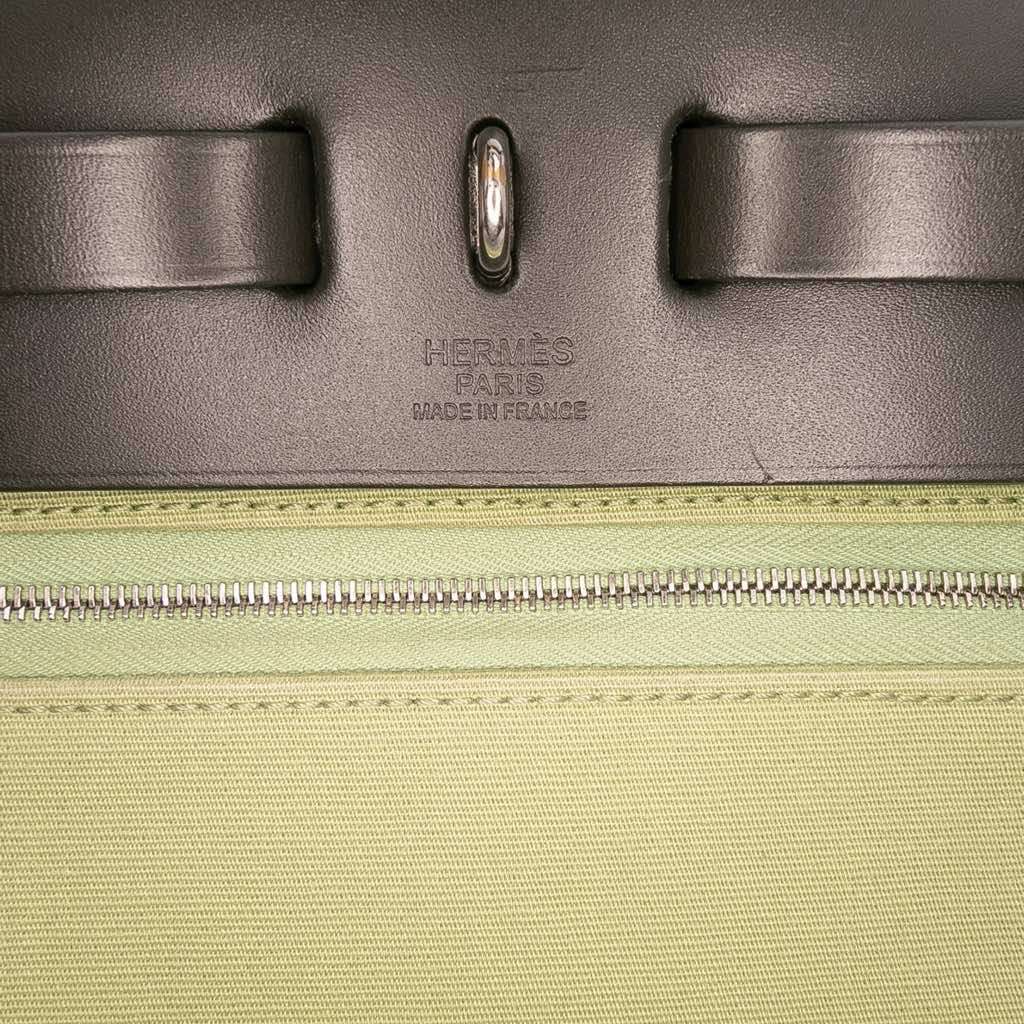 Hermès Toile Herbag Zip 31 Green Canvas Good condition - Box View