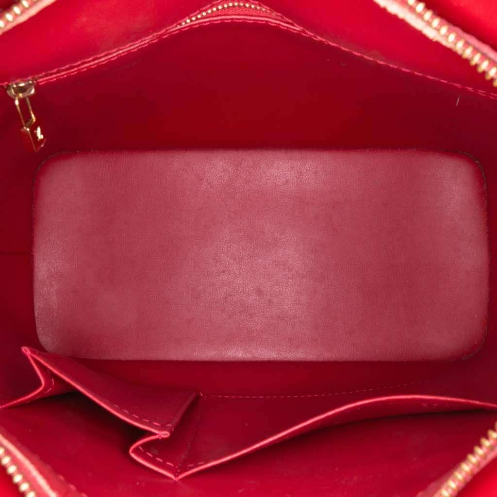 Louis Vuitton Monogram Vernis Houston Red Leather Good - Model View