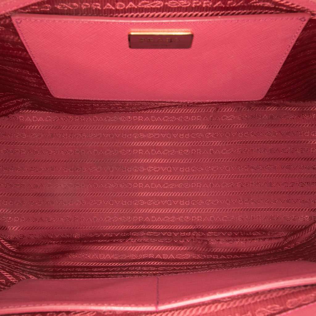 Prada Large Saffiano Lux Galleria Double Zip Tote Pink Leather Very good - Model View