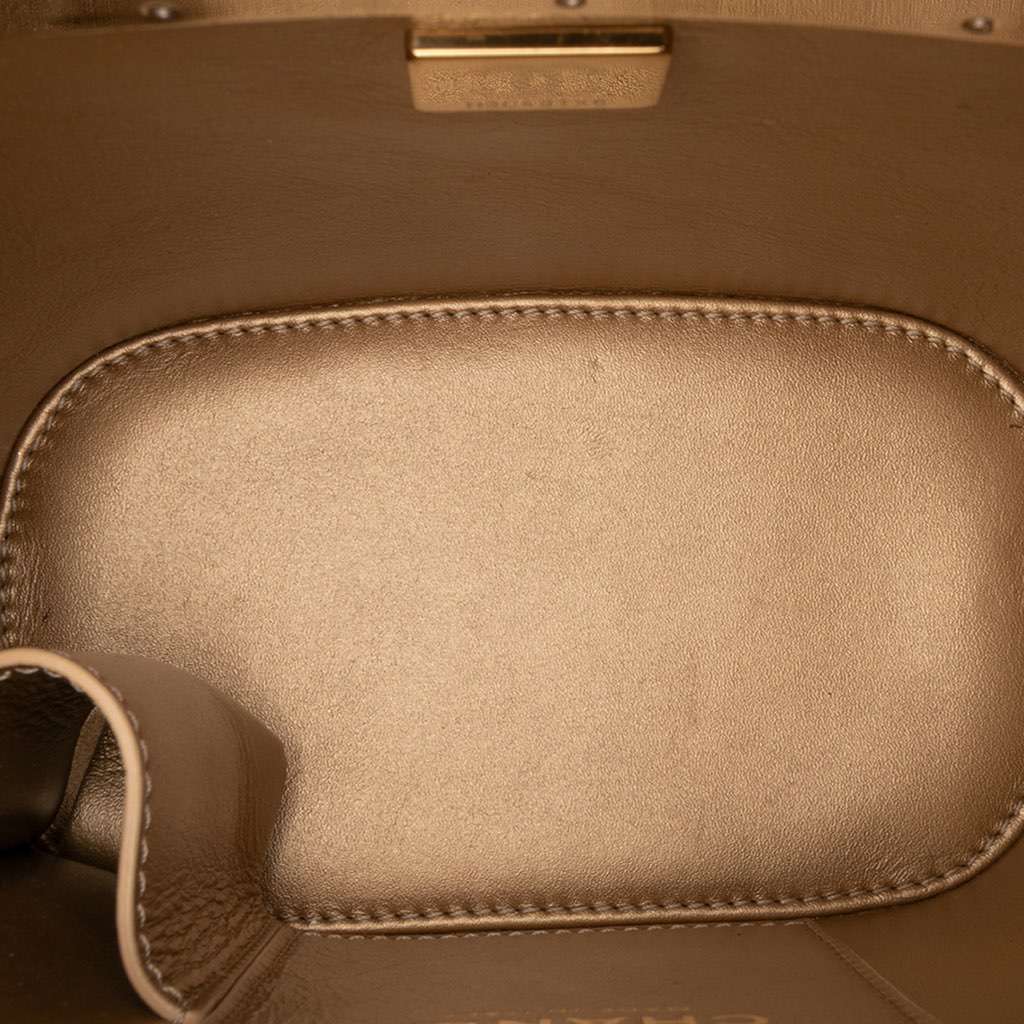 Chanel Quilted Patent Logo Chain Vanity Case Black Leather Very good - Model View