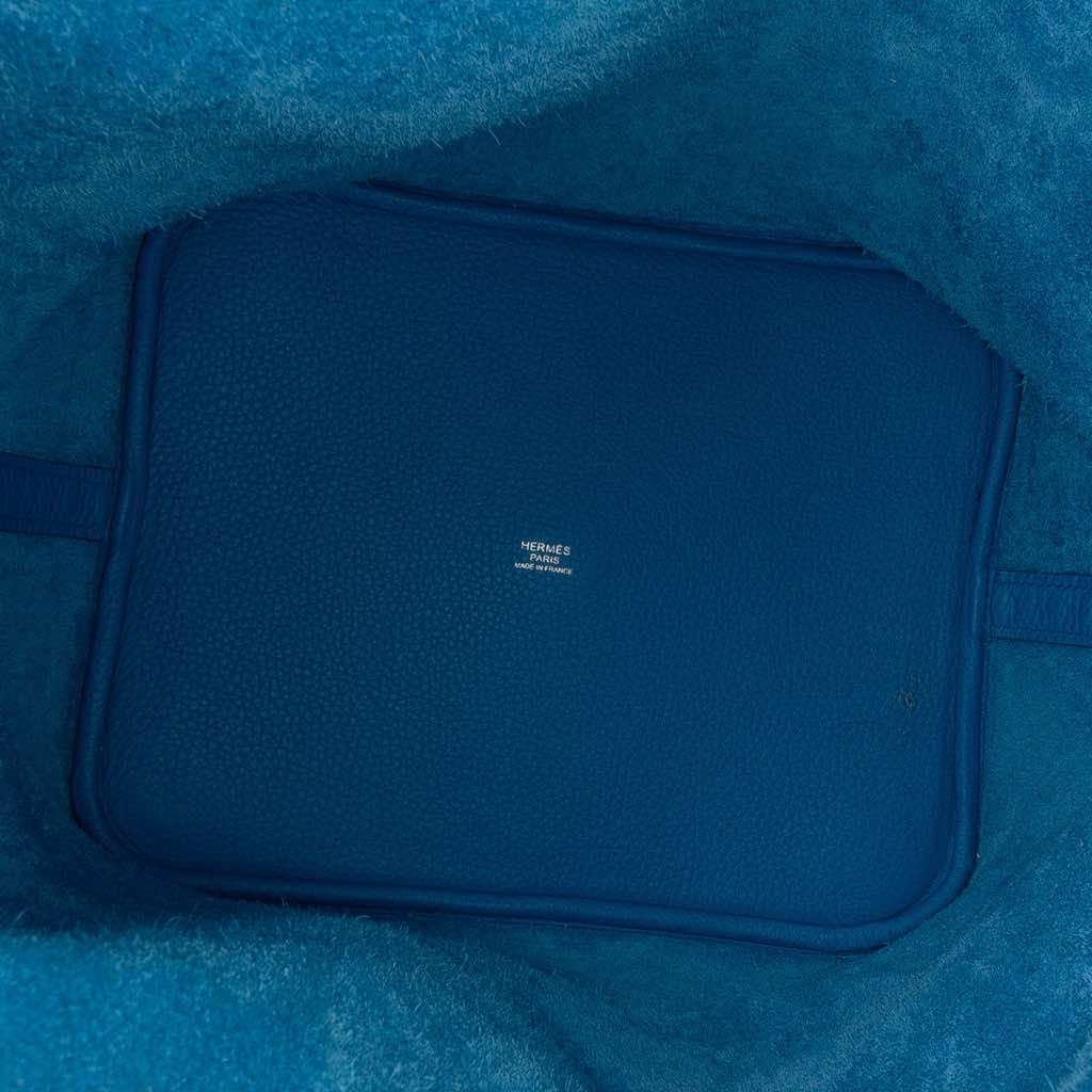 Hermès Clemence Picotin Lock 26 Blue Leather Good condition - Model View