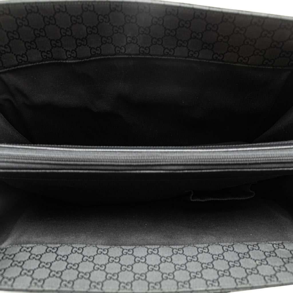 Gucci GG Nylon Executive Business Bag Black Good condition - Model View