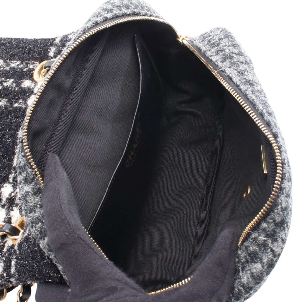 Chanel Small CC Wool Tweed Flap Black Wool Good - Inside View