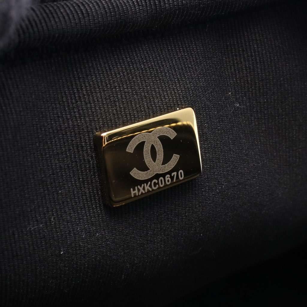 Chanel Small CC Wool Tweed Flap Black Wool Good - Model View