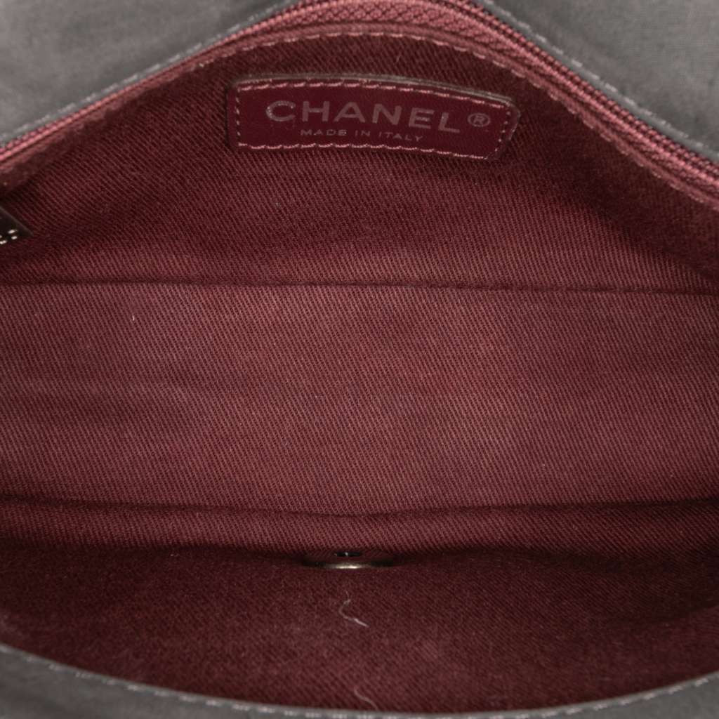 Chanel Diamond Embossed Calfskin New Chic Flap Grey Leather Very good - Model View