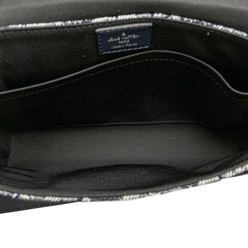 Louis Vuitton Monogram Tapestry Trunk Messenger Blue Denim Good - Model View