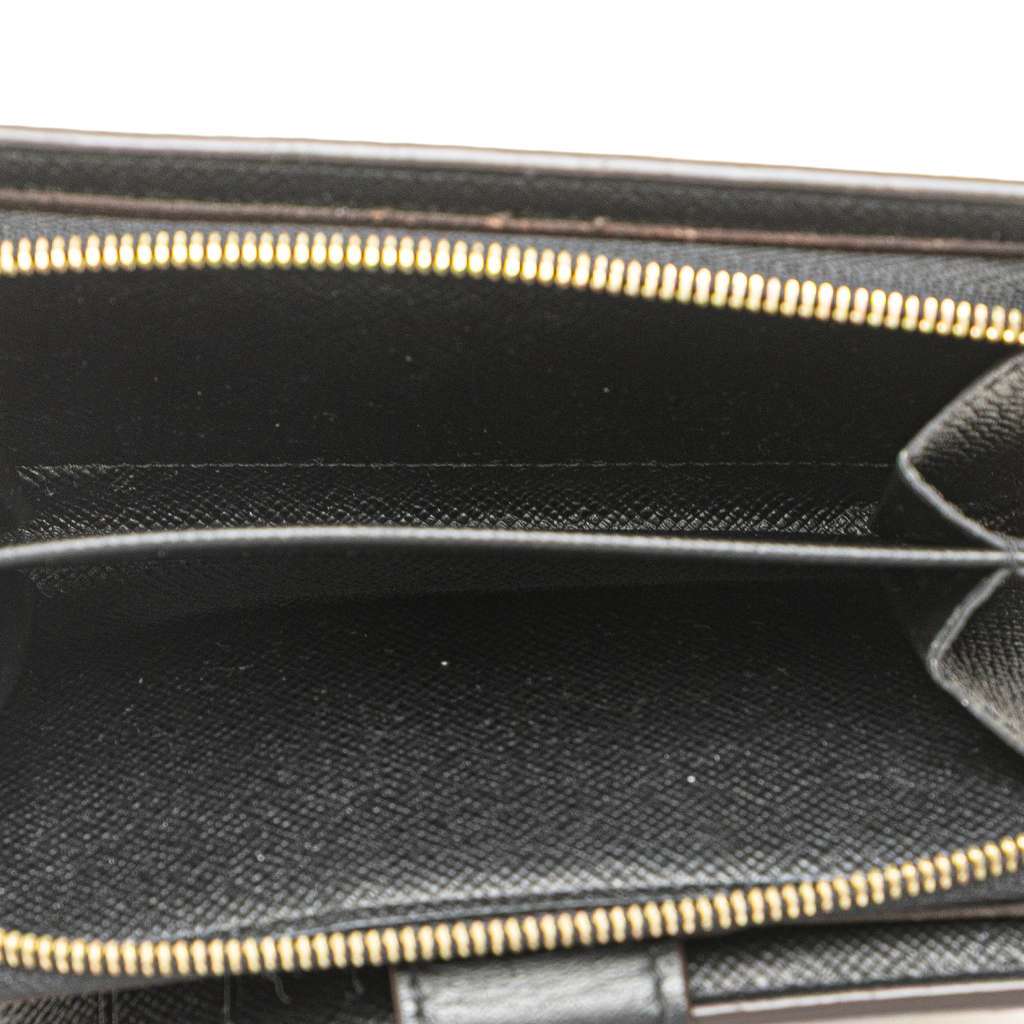 Louis Vuitton Monogram Giant Reverse Juliette Wallet Brown Good - Model View