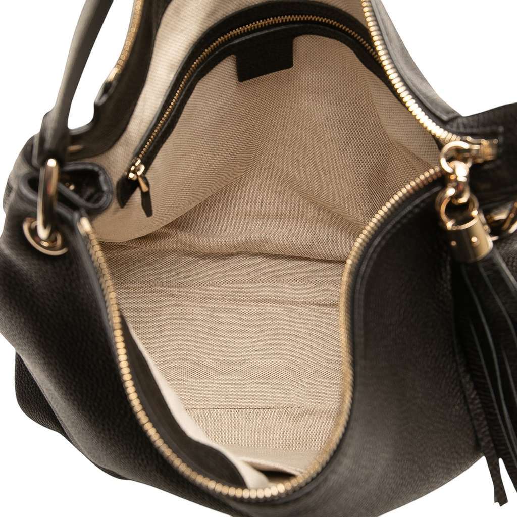 Gucci Large Pebbled Calfskin Soho Convertible Hobo Black Leather Good condition - Model View