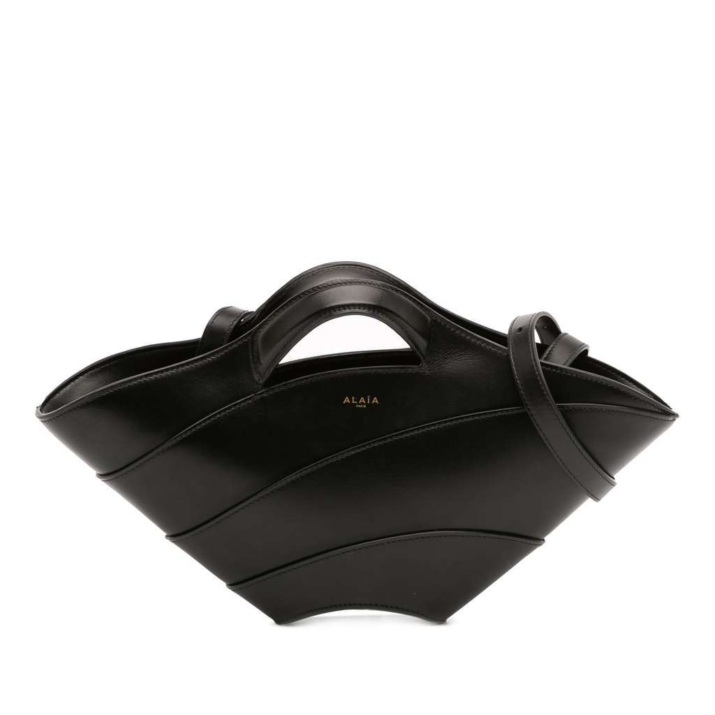 Alaïa Small Calfskin Khaima Bag Black Leather Good condition - Front View