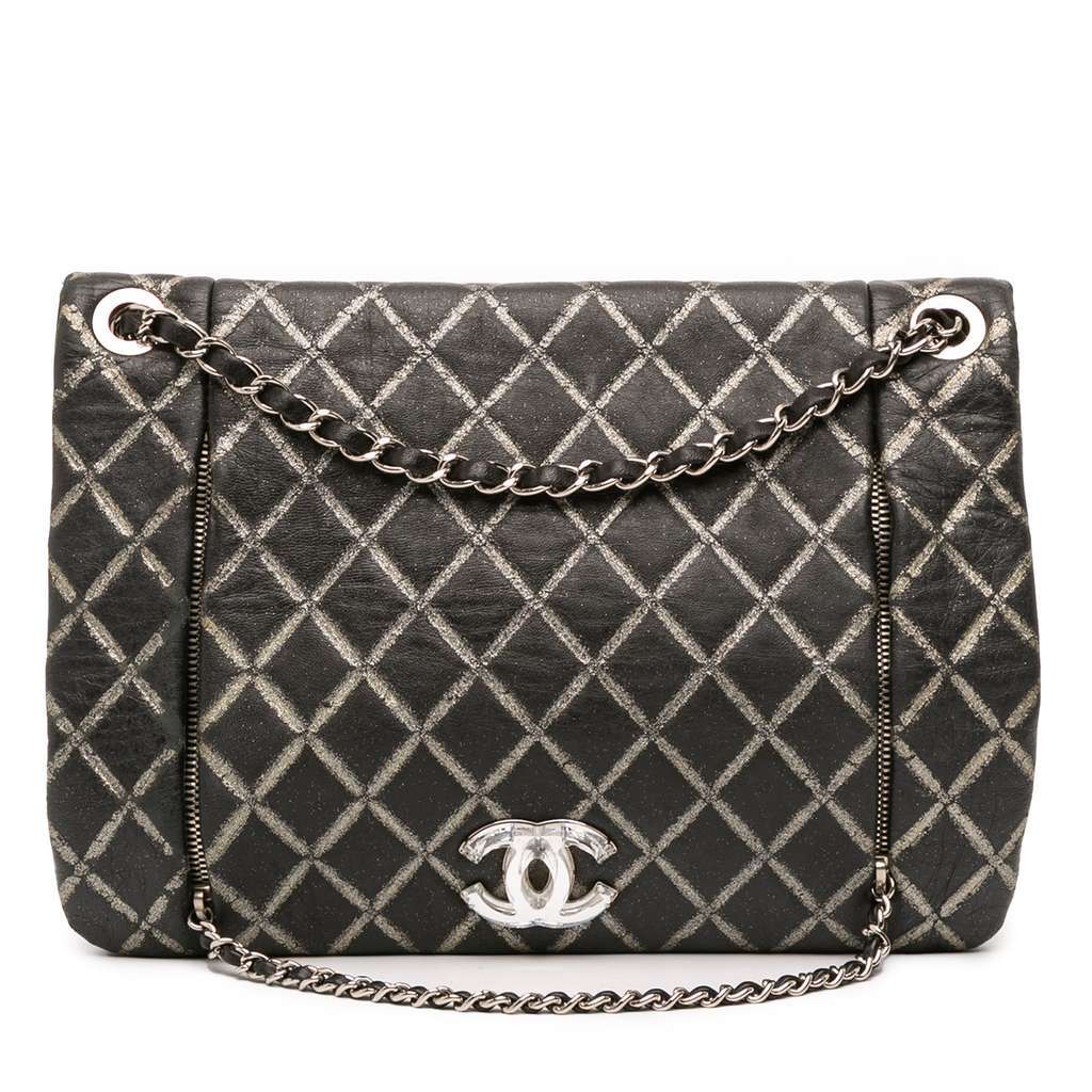 Chanel Quilted Metallic Distressed Lambskin CC Crystal Flap Black Leather Very good - Front View