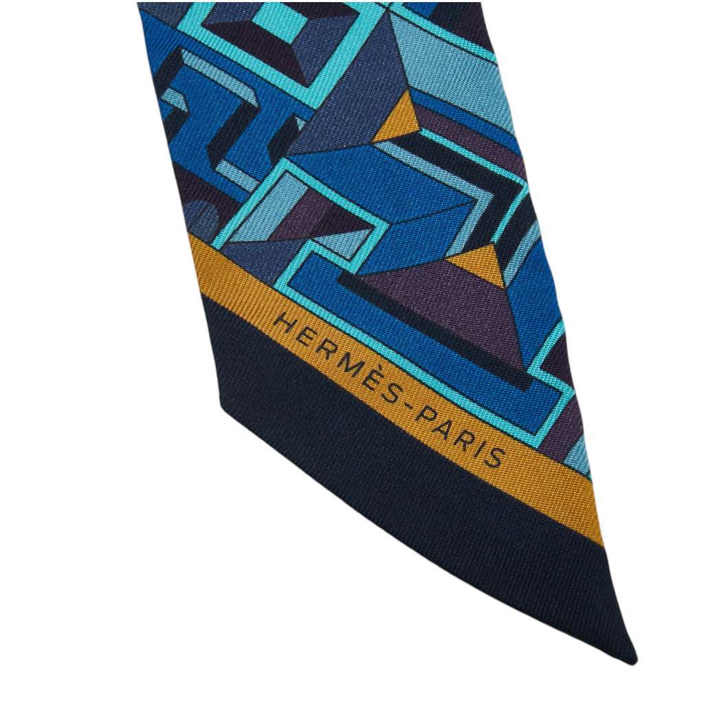 Hermès Le Fil d'Ariane Silk Twilly Scarf Blue Silk Very good condition - Back View