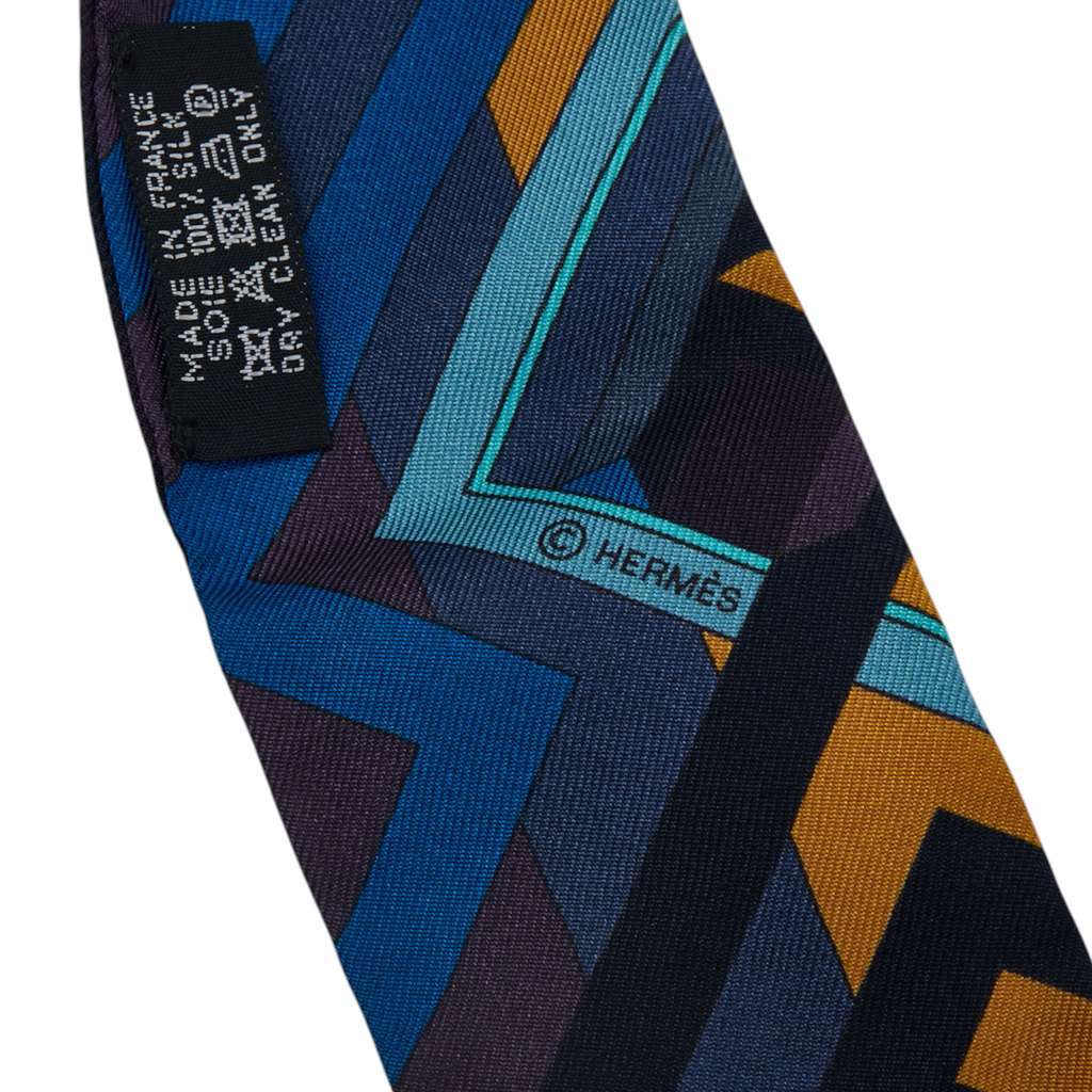 Hermès Le Fil d'Ariane Silk Twilly Scarf Blue Silk Very good condition - Inside View