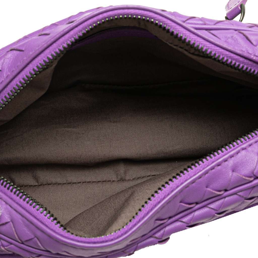 Bottega Veneta Nappa Intrecciato Crossbody Purple Leather Very good - Model View