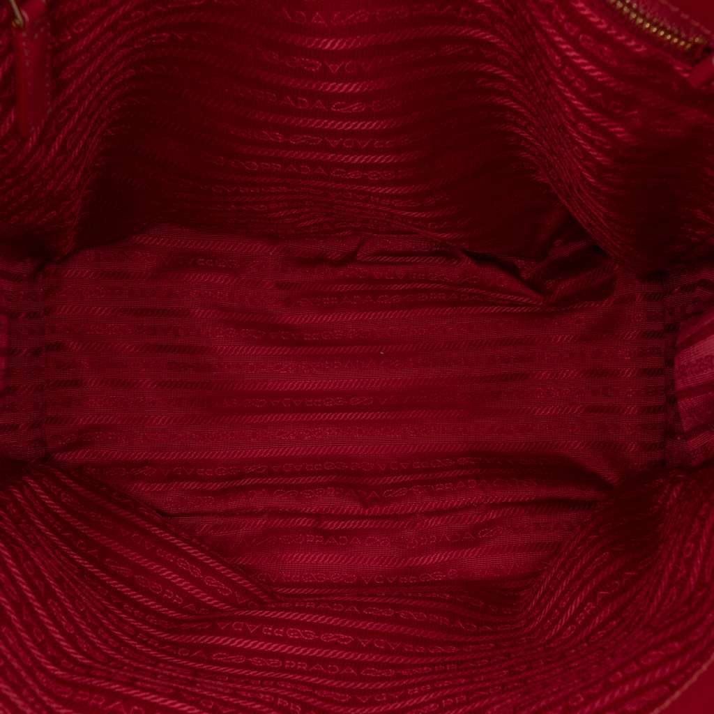 Prada Large Saffiano Lux Galleria Double Zip Satchel Red Leather Very good - Model View