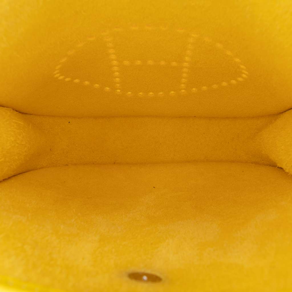 Hermès Clemence Evelyne TPM Yellow Leather Good condition - Model View