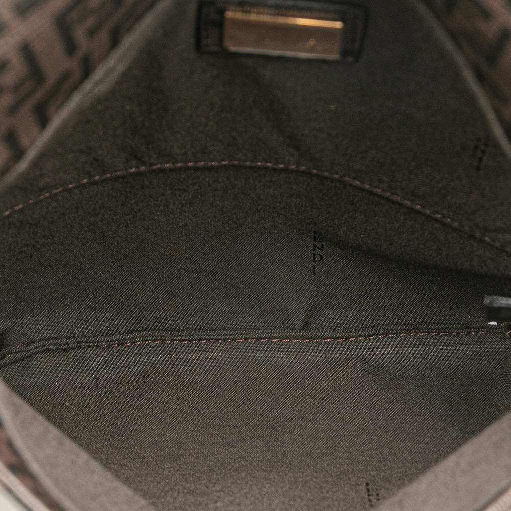 Fendi Zucchino Spalmati Crossbody Brown Canvas Very good - Model View