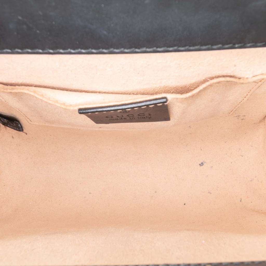 Gucci Small Guccissima Padlock Crossbody Black Leather Very good - Model View