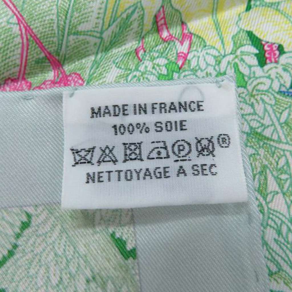 Hermès Faubourg Tropical Silk Scarf Green Silk Very good condition - Model View