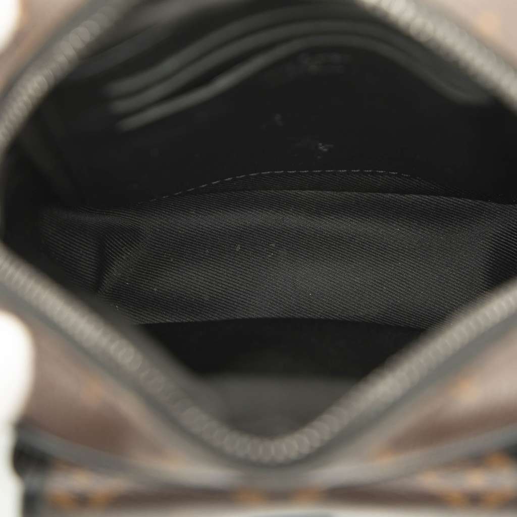Louis Vuitton Monogram Macassar Christopher Wearable Brown Very good - Model View