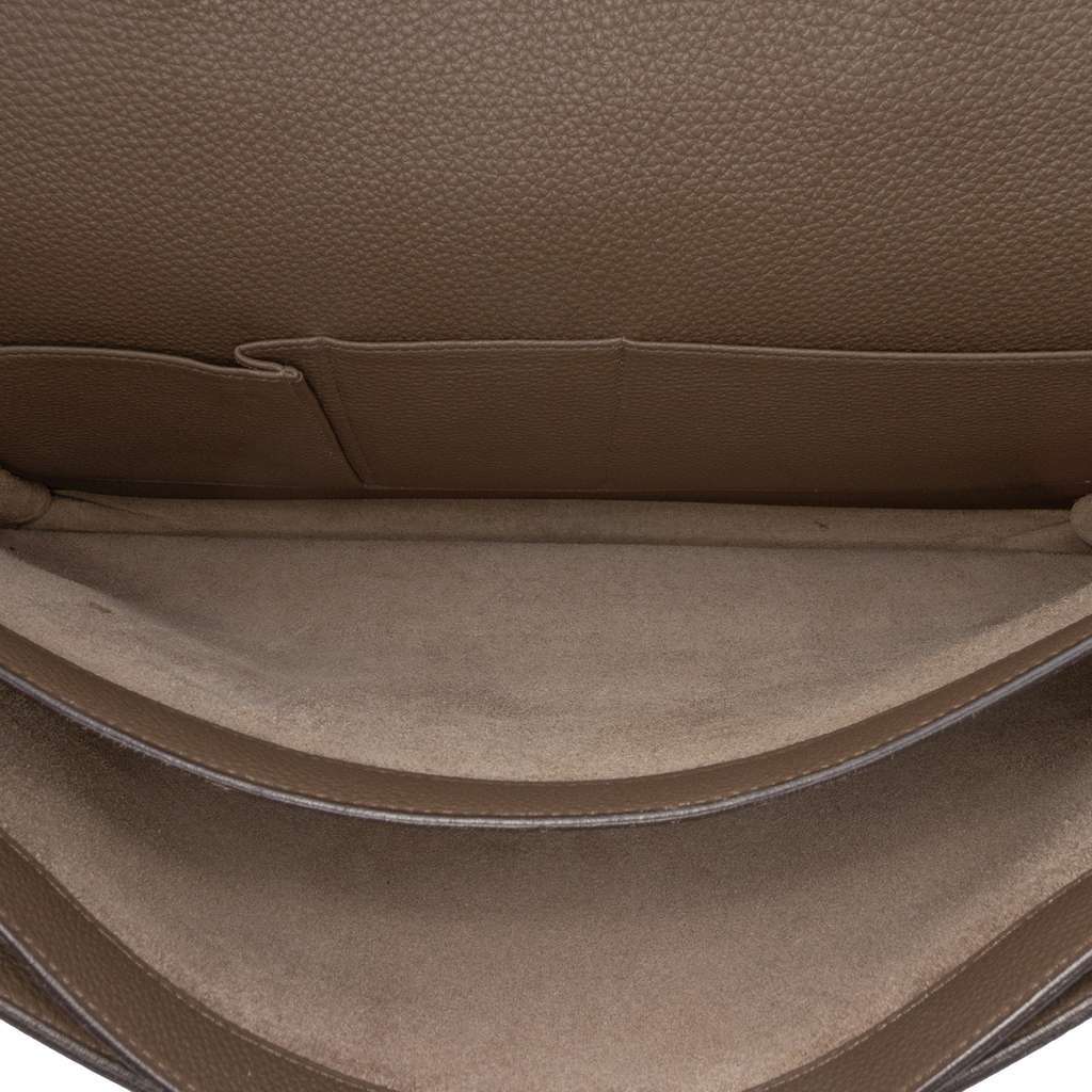 Hermès Togo Sac a Depeches 41 Brown Leather Good condition - Model View