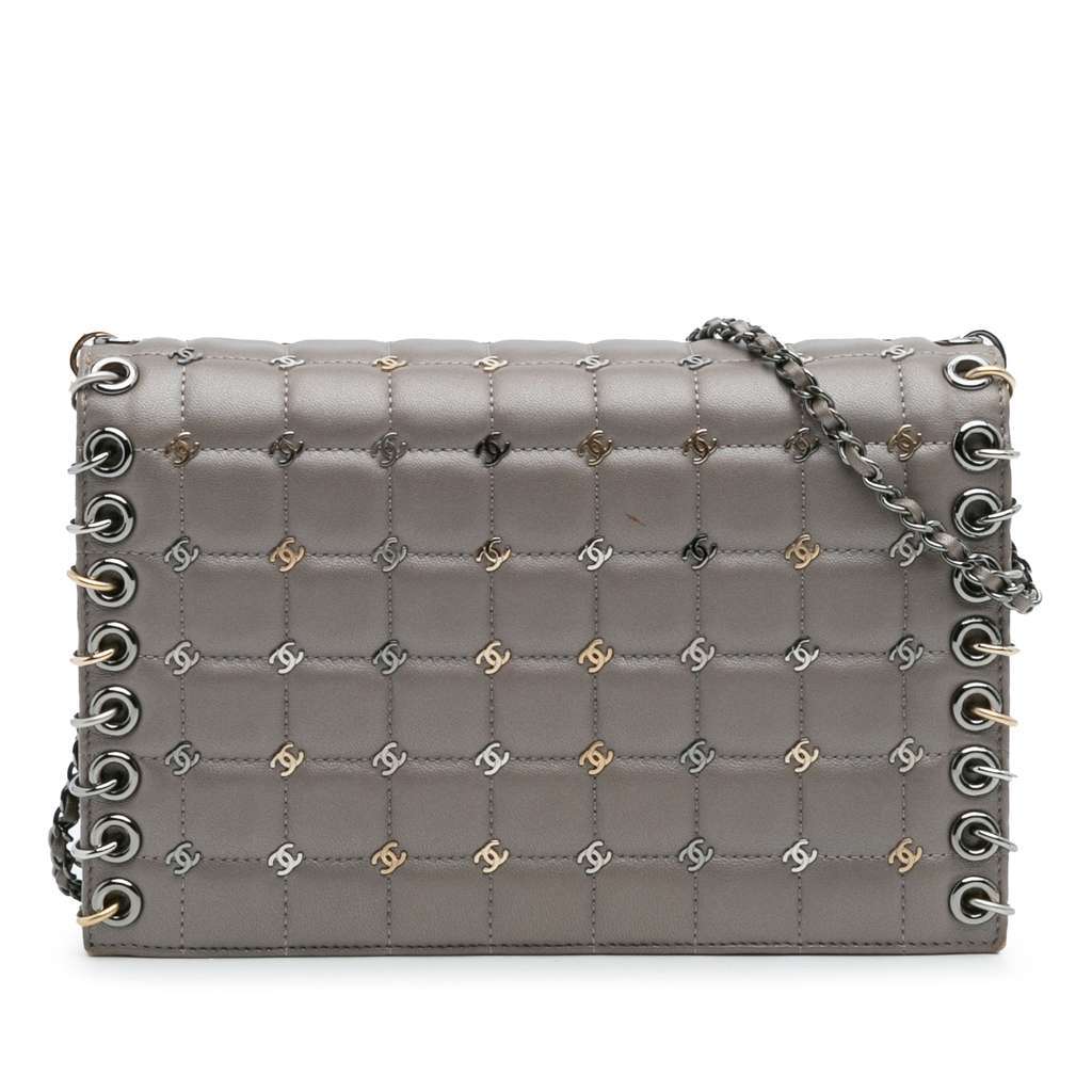Chanel Small Lambskin Chocolate Bar CC Piercing Studded Chain Flap Grey Leather Very good condition - Front View