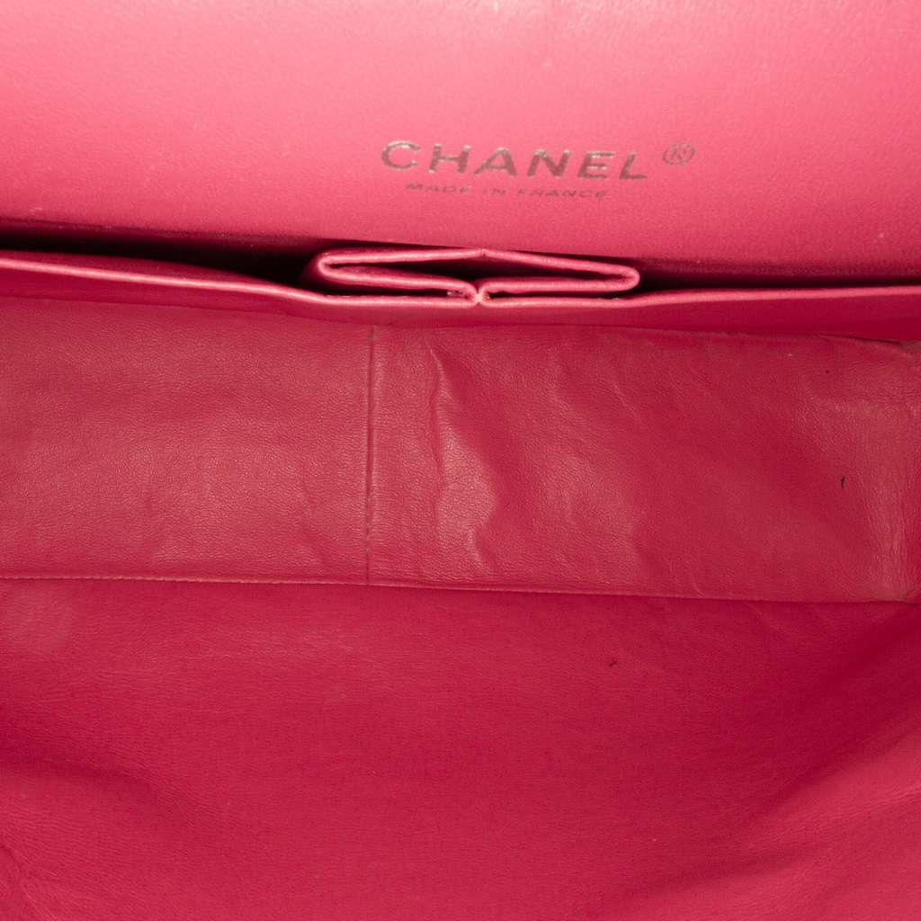 Chanel Maxi Classic Patent Double Flap Pink Leather Good condition - Box View