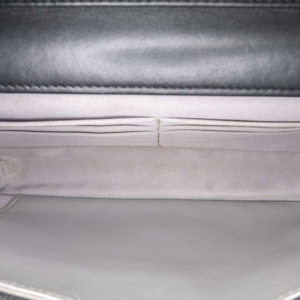 Chanel Camellia Embossed Lambskin Wallet On Chain Black Leather Very good condition - Model View