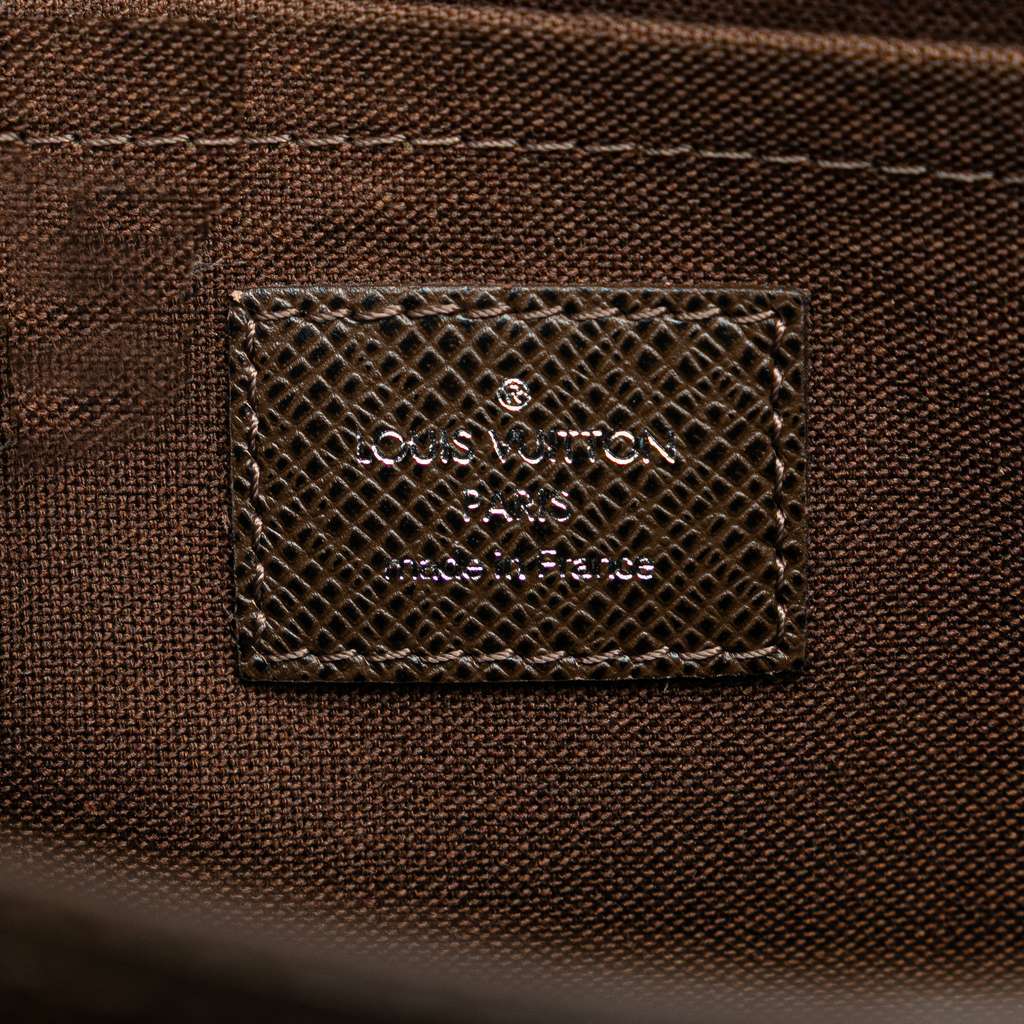 Louis Vuitton Taiga Andrei Brown Leather Good - Box View