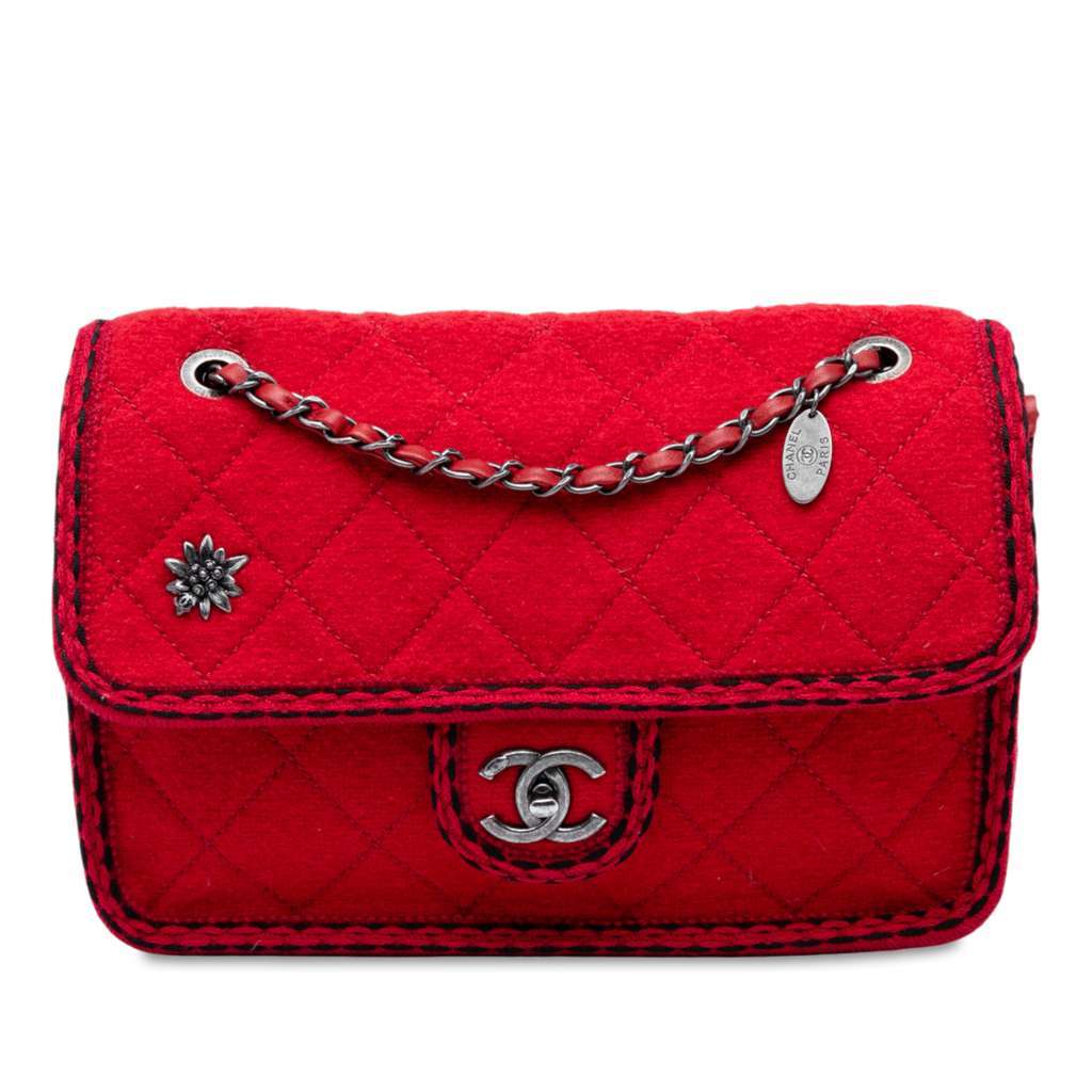 Chanel Paris-Salzburg Medium Quilted Wool Edelweiss Flap Red Wool Good condition - Front View