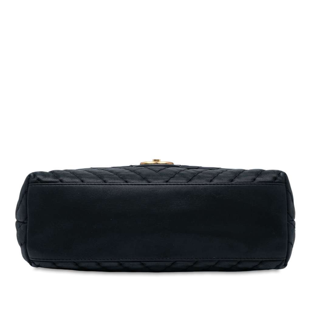 Chanel Large Chevron Iridescent Calfskin Surpique Flap Black Leather Good condition - Inside View