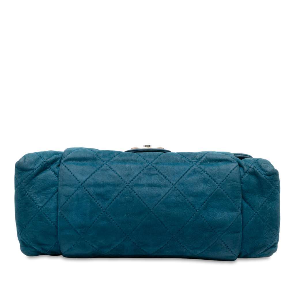 Chanel Large Quilted Iridescent Calfskin Chic Quilt Flap Blue Leather Very good - Inside View