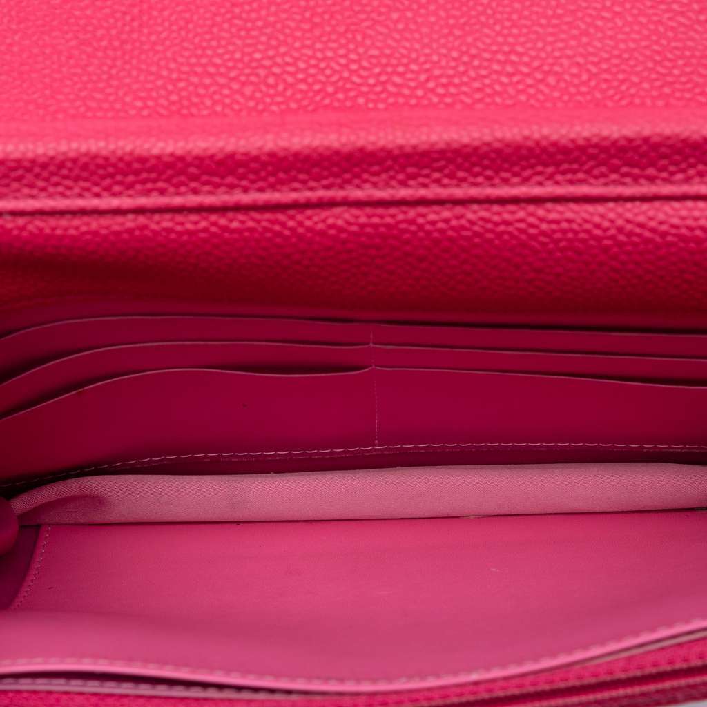 Chanel Caviar Bicolor CC Wallet On Chain Pink Leather Very good - Model View