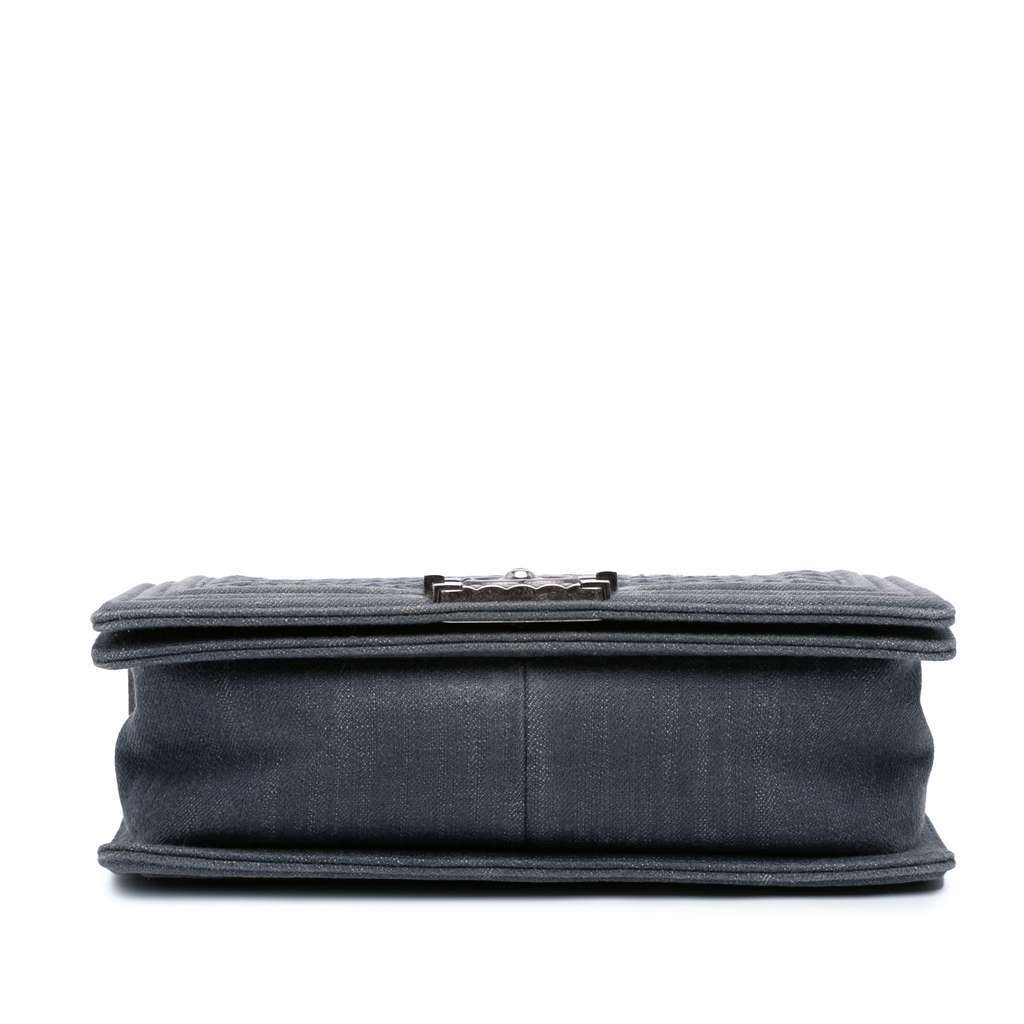 Chanel Medium Embossed Denim Boy Flap Blue Denim Very good - Inside View