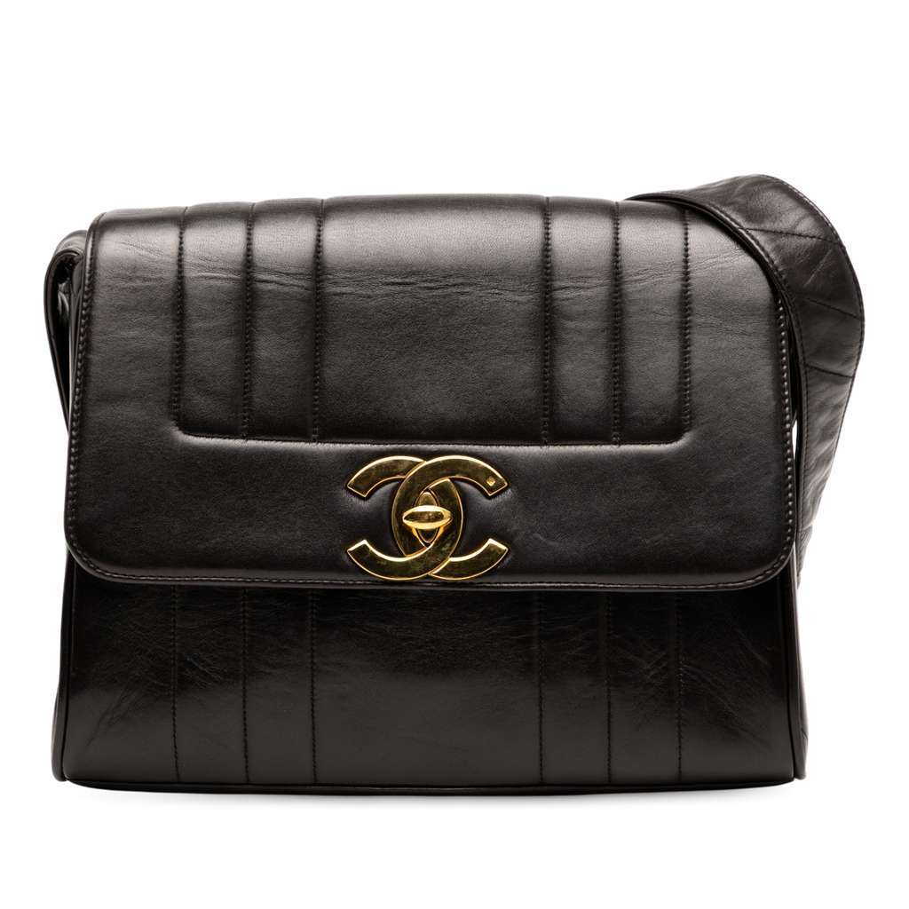 Chanel Vertical Quilt Lambskin Flap Black Leather Very good - Front View