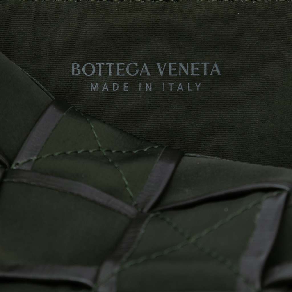 Bottega Veneta Stretch Paper Calfskin Intrecciato Cassette Crossbody Black Leather Good - Box View
