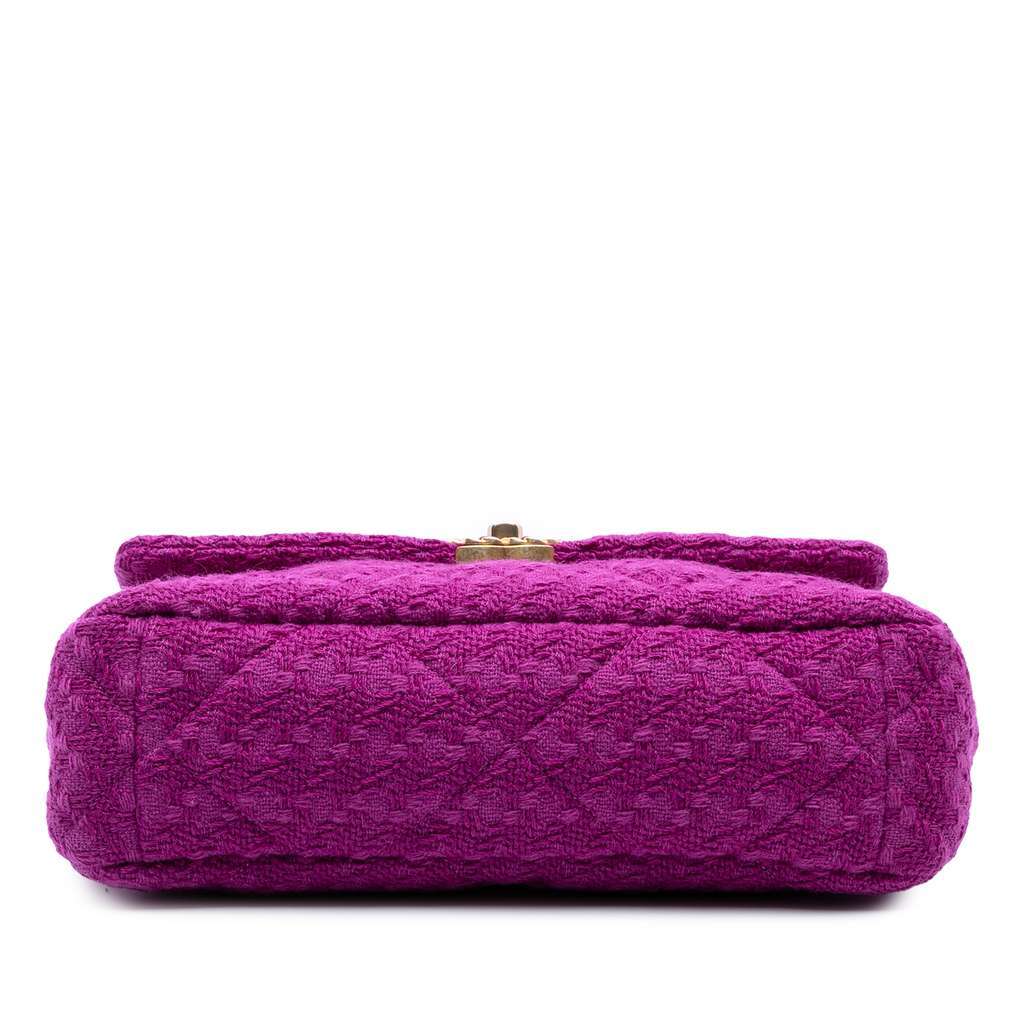 Chanel Large Tweed 19 Flap Purple Tweed Very good condition - Inside View