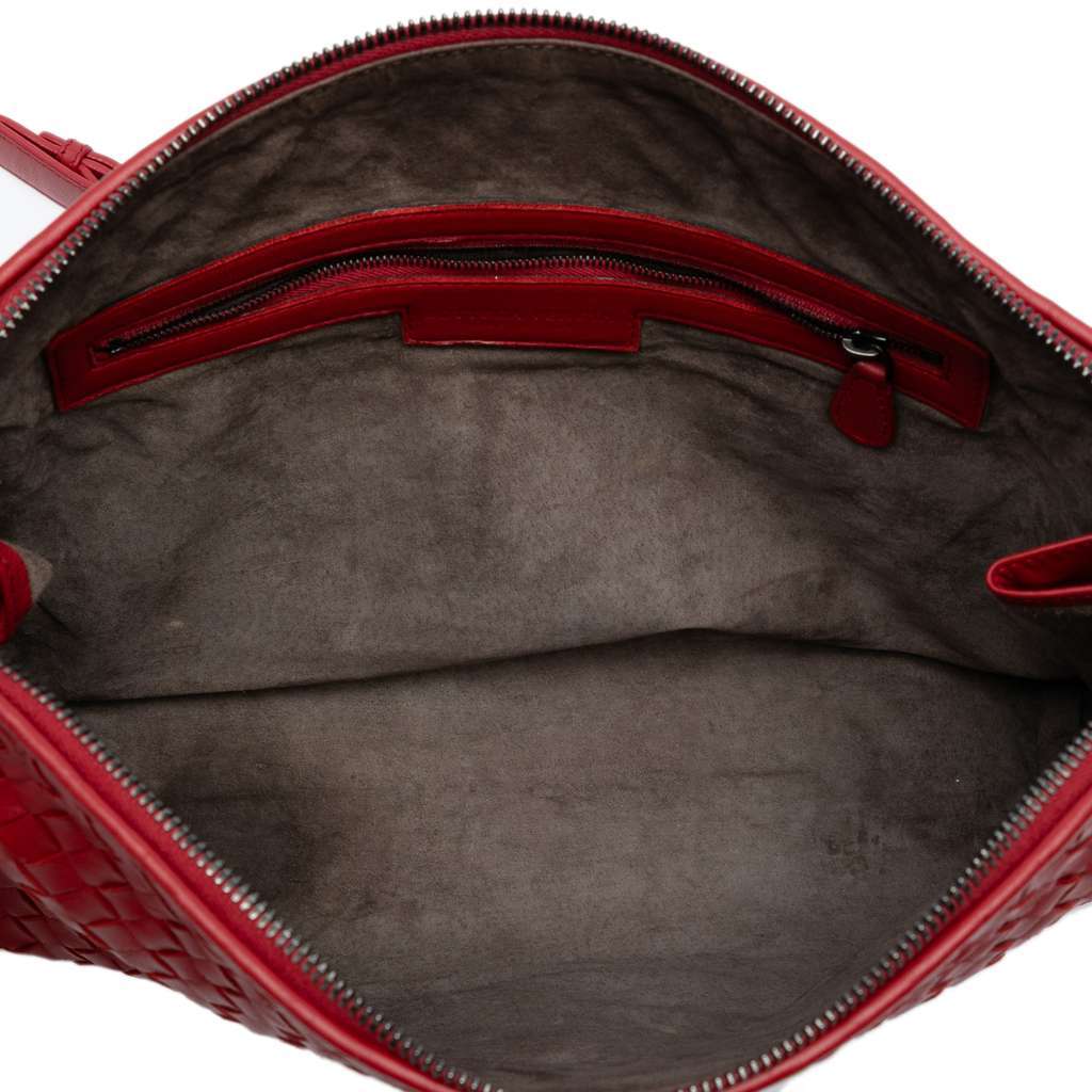 Bottega Veneta Large Nappa Intrecciato Nodini Crossbody Red Leather Good - Model View