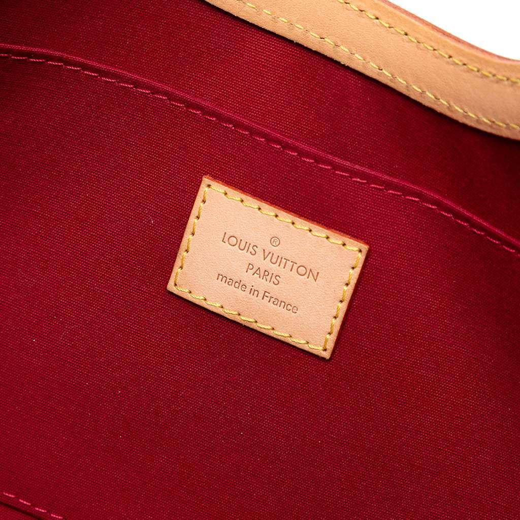 Louis Vuitton Monogram Vernis Roxbury Drive Red Leather Good - Box View