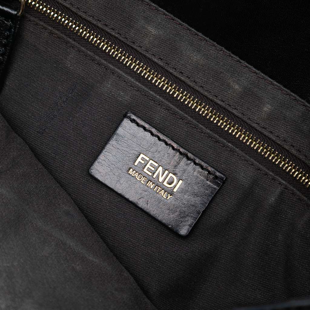 Fendi Leather Baguette Chain Flap Crossbody Black Leather Good condition - Box View