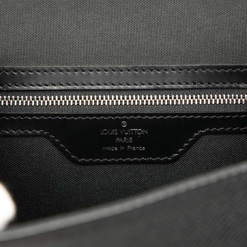 Louis Vuitton Taiga Yaranga Black Leather Good - Box View