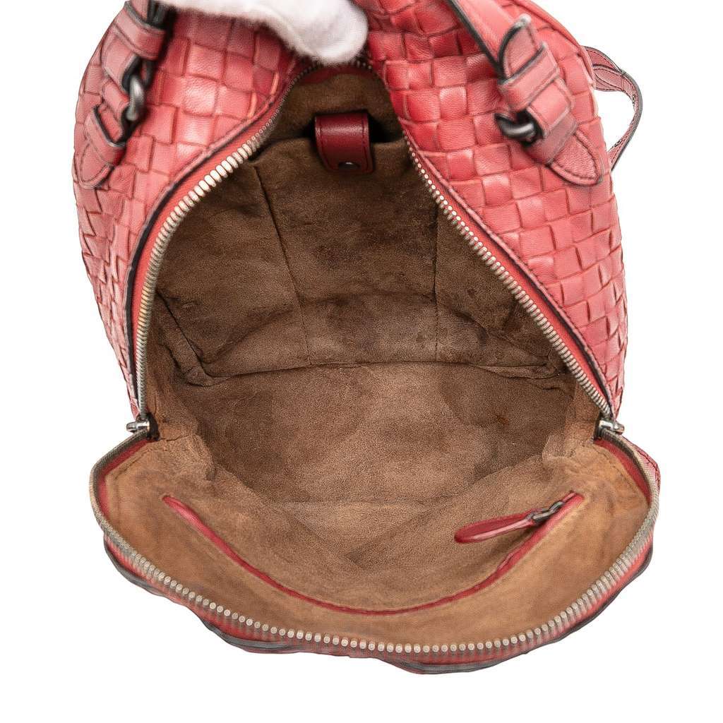 Bottega Veneta Nappa Intrecciato Backpack Red Leather Very good condition - Model View