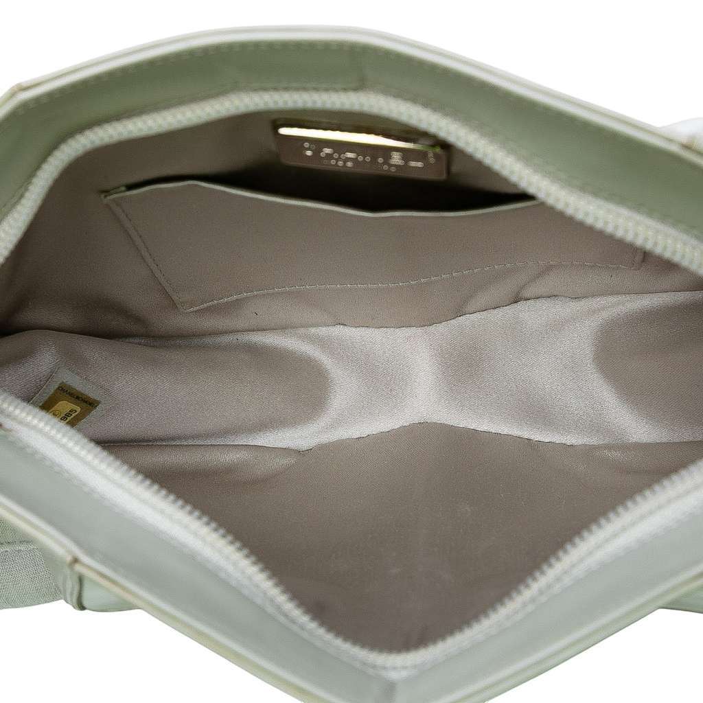 Chanel Pearlescent Lambskin Midnight Swim Wristlet Clutch White Leather Very good - Model View