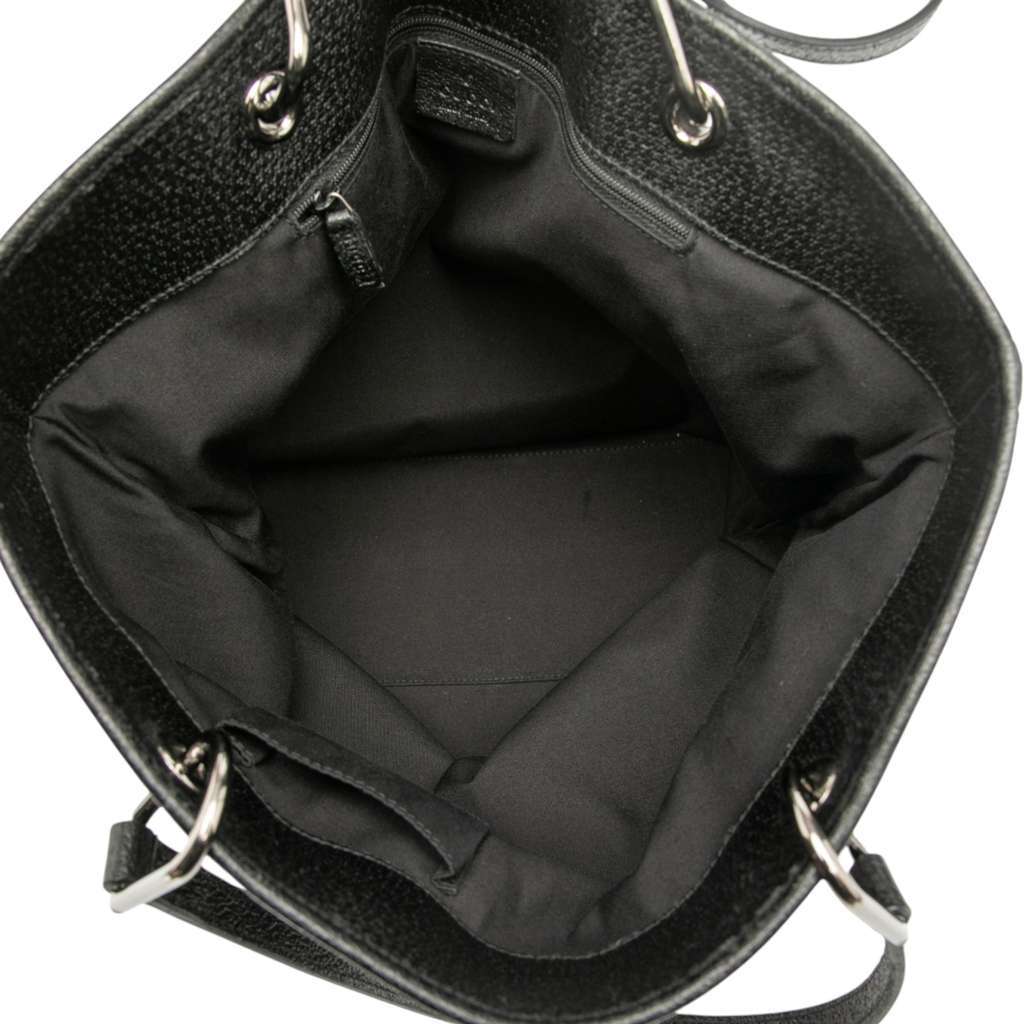 Gucci GG Canvas Eclipse Tote Black Canvas Good condition - Model View