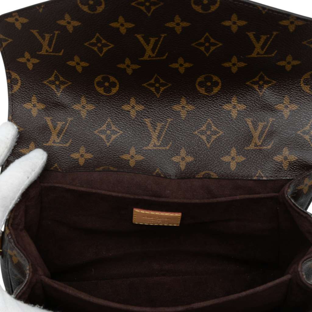 Louis Vuitton Monogram Pochette Metis Brown Good condition - Model View